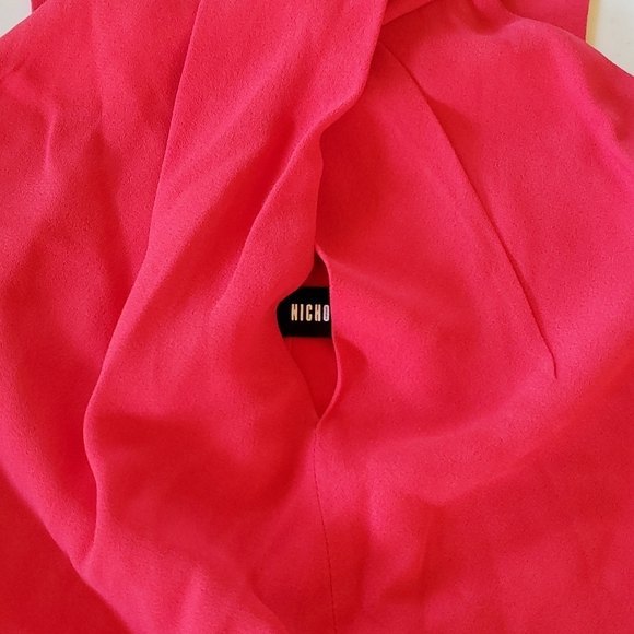 NWOT Nicholas Womens Crepe Twist Front Top Blouse Sleeveless Halter Style Size 4 - Picture 10 of 12